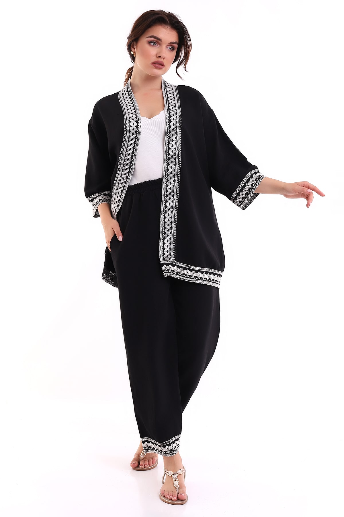 Modaness%20İşlemeli%20Kimono%20Takım%20Siyah%20Mdnss105